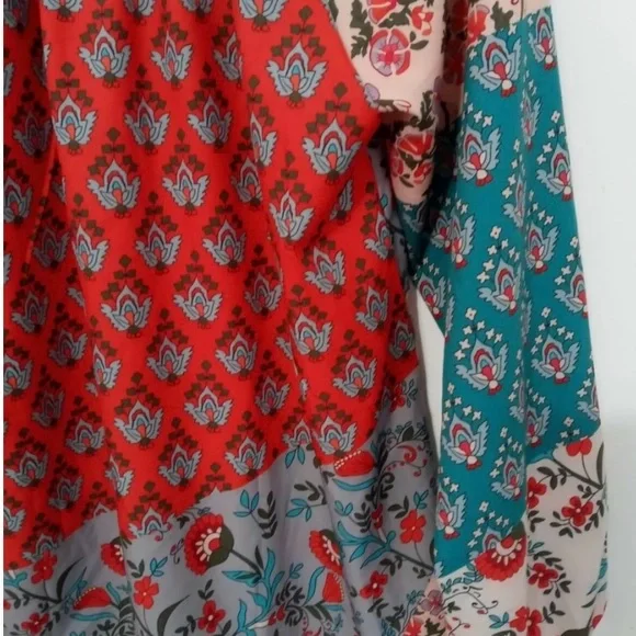 Be Happy Boutique Block print Top- size Med - Picture 4 of 7